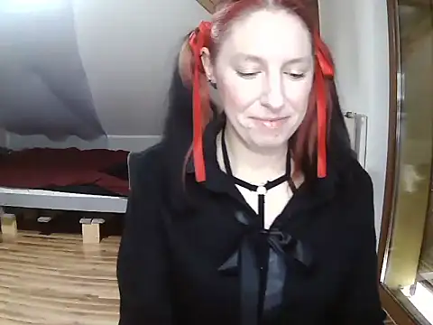 Snapshot of JudyFetish chatting on 10.30.25 JudyFetish online show from 10.30.25