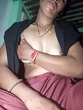 MISS LOVE 001 online show from 09.28.25