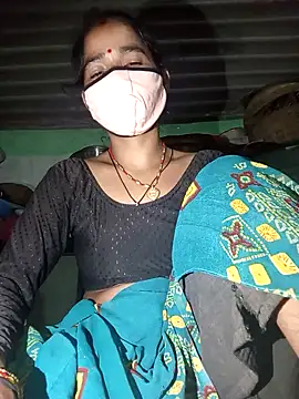 MISS LOVE 001 online show from 10.04.25