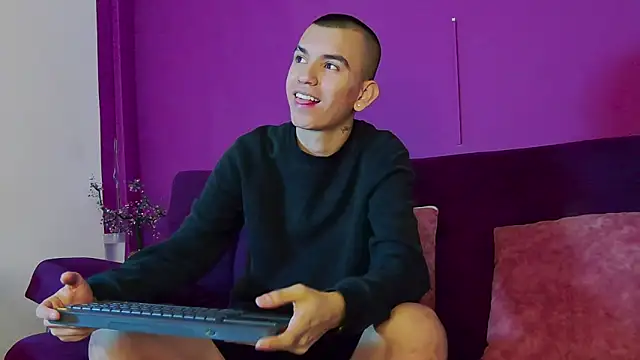 RowanCley online show from 09.16.25