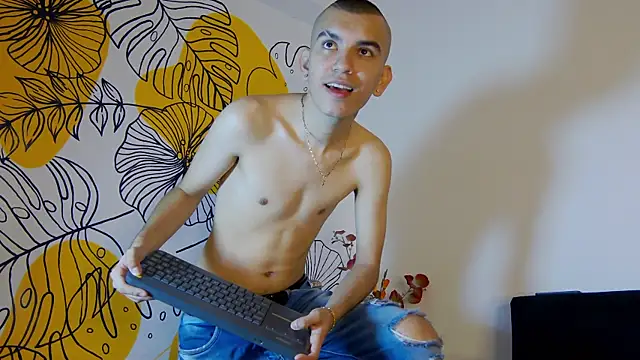 RowanCley online show from 10.08.25