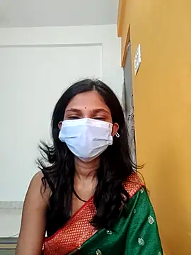 Shivani2002 online show from 11.26.25