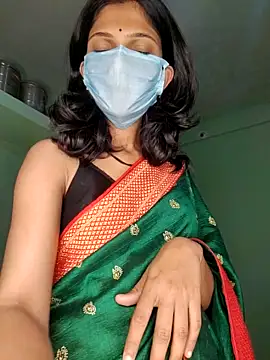 Shivani2002 online show from 02.21.26