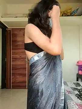 Shivani2002 online show from 03.02.26