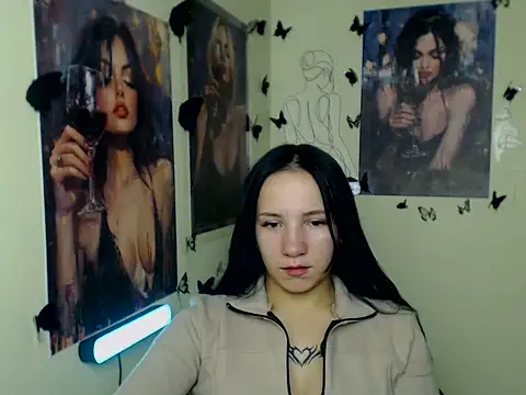 Em7MaA online show from 11.08.25