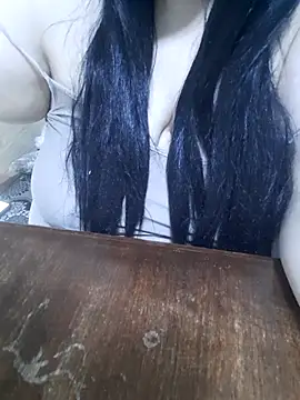 Snapshot of Madam-bezoul- chatting on 09.23.25 Madam-bezoul- online show from 09.23.25