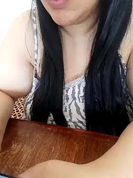 Snapshot of Madam-bezoul- chatting on 10.14.25 Madam-bezoul- online show from 10.14.25