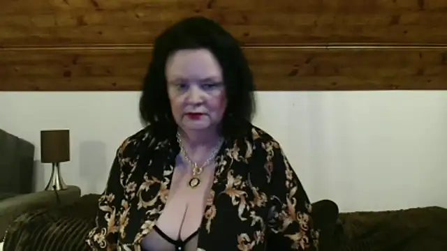 TiffanyMature online show from 11.07.25