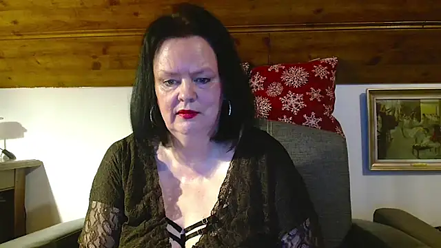 TiffanyMature online show from 01.06.26