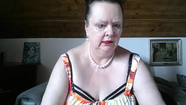 TiffanyMature online show from 05.08.26