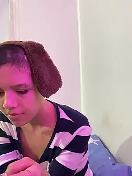 Snapshot of MorganKink chatting on 10.02.25 MorganKink online show from 10.02.25