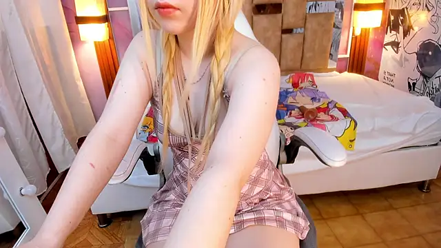 Snapshot of Melody_Lolii chatting on 10.01.25 Melody Lolii online show from 10.01.25