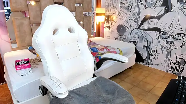 Melody Lolii online show from 04.16.26