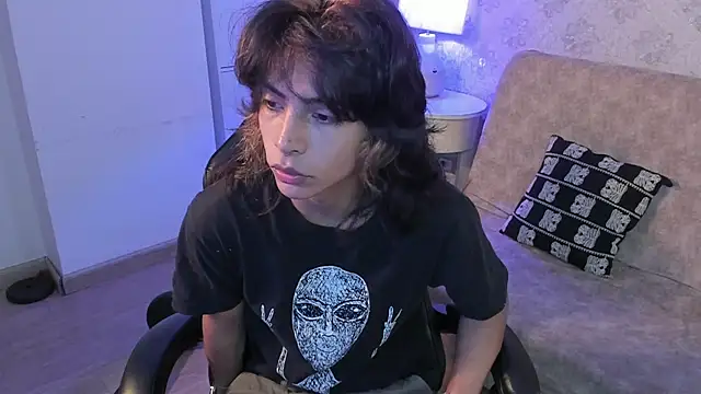 Snapshot of Dereck_Manson chatting on 10.05.25 Dereck Manson online show from 10.05.25