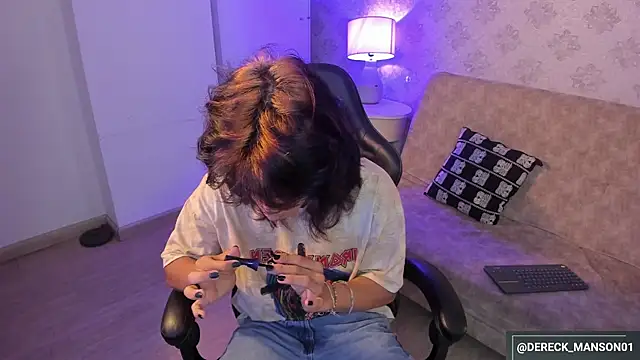 Snapshot of Dereck_Manson chatting on 10.07.25 Dereck Manson online show from 10.07.25