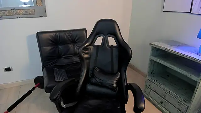 Snapshot of Dereck_Manson chatting on 10.18.25 Dereck Manson online show from 10.18.25