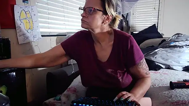 Snapshot of PremiumKitty chatting on 02.02.26 PremiumKitty online show from 02.02.26