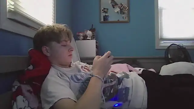 Liam axel35 online show from 10.10.25