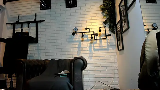 ItaloMoore online show from 09.23.25