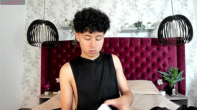Snapshot of NoahDupont chatting on 09.12.25 NoahDupont online show from 09.12.25