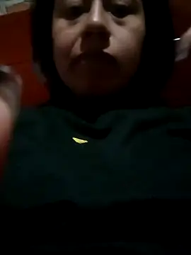 Snapshot of LUNAROSE_SEX chatting on 09.30.25 LUNAROSE SEX online show from 09.30.25