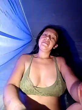 Snapshot of LUNAROSE_SEX chatting on 11.08.25 LUNAROSE SEX online show from 11.08.25