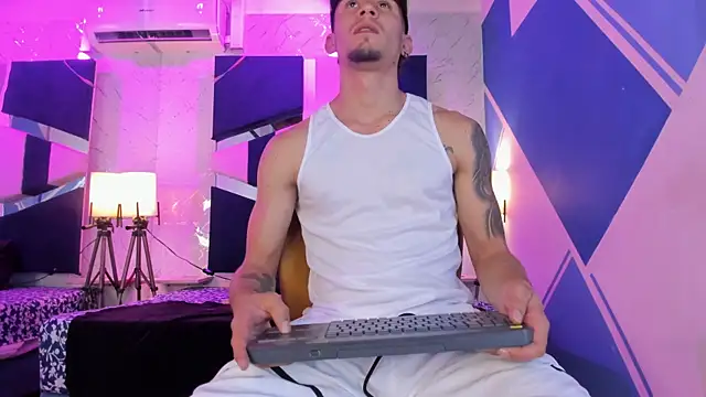 StrapSwingers online show from 10.29.25