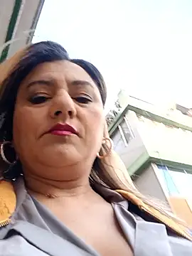 Nataly Foley online show from 10.30.25