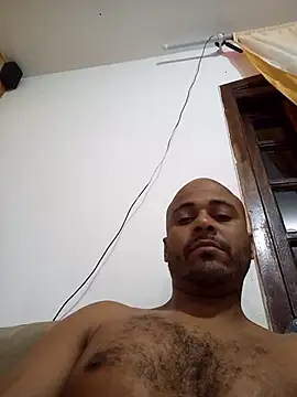 Snapshot of reisloko chatting on 09.30.25 reisloko online show from 09.30.25