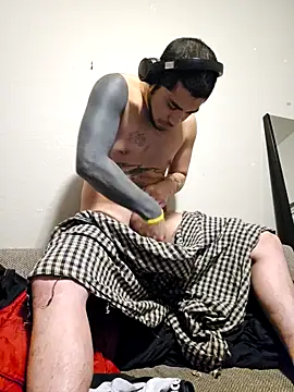 Snapshot of catnipharvester chatting on 11.14.25 catnipharvester online show from 11.14.25