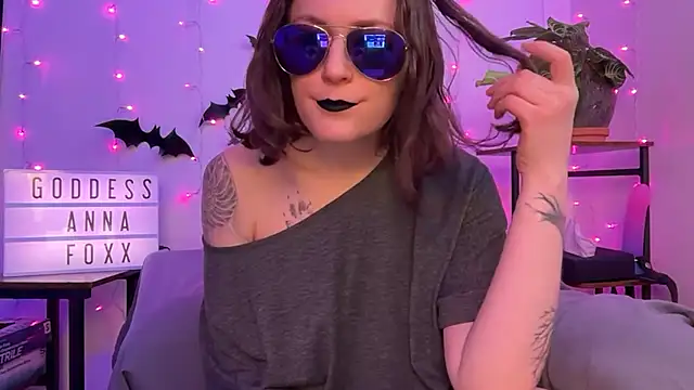 mistressannafoxx online show from 12.15.25