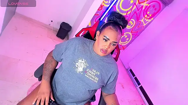  EvaRouse online show from 09.20.25