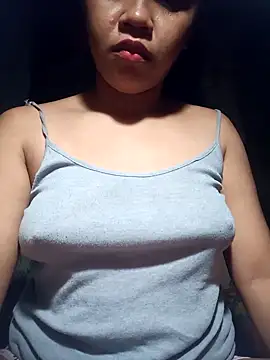 hotmomma8 online show from 10.18.25