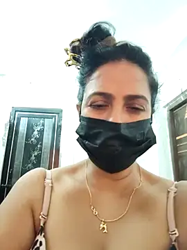 Shruti Bhabhi38 online show from 11.04.25