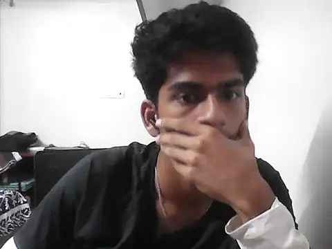 Snapshot of kjohn20 chatting on 10.01.25 kjohn20 online show from 10.01.25