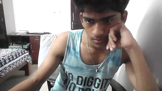 Snapshot of kjohn20 chatting on 10.05.25 kjohn20 online show from 10.05.25