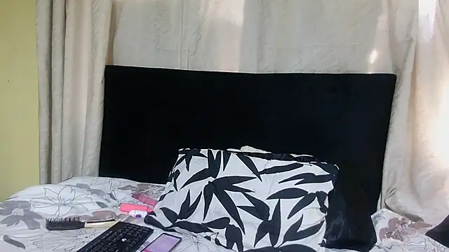 ThiqueKitten online show from 09.14.25