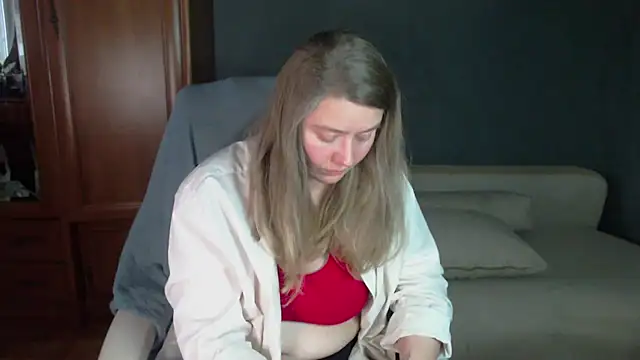 Snapshot of Sweet__Gigi chatting on 12.01.25 Sweet Gigi online show from 12.01.25