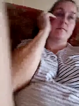 Amandda  online show from 09.24.25