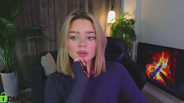 Snapshot of Relax_Time_ chatting on 10.24.25 Relax Time online show from 10.24.25