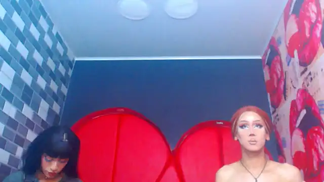 julessxcharlotte online show from 11.24.25