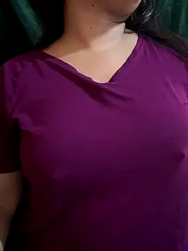 Snapshot of Maggi-is-back chatting on 09.09.25 Maggi-is-back online show from 09.09.25