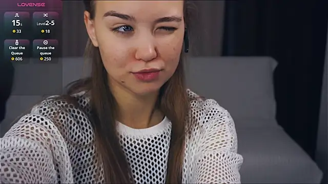 Snapshot of KayleenCurtis chatting on 09.19.25 KayleenCurtis online show from 09.19.25