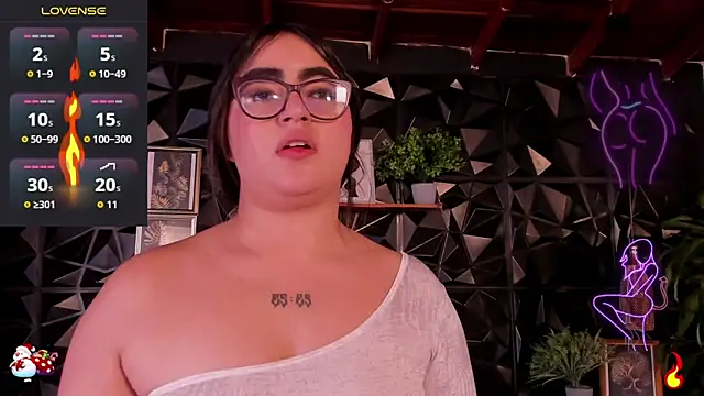 April  foxx online show from 12.16.25