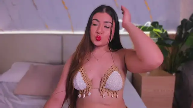 Snapshot of ChloeeMonroee chatting on 10.17.25 ChloeeMonroee online show from 10.17.25