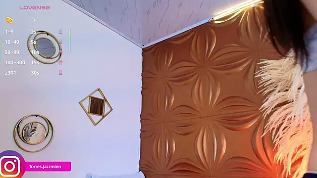 Jazmintorress online show from 09.27.25