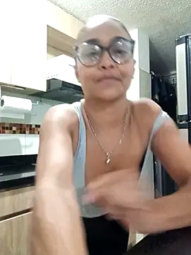 BiiancaEstradaa online show from 04.08.26