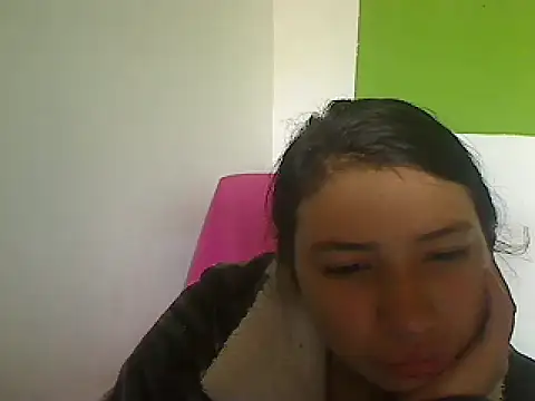 Snapshot of akamesweet chatting on 10.16.25 akamesweet online show from 10.16.25