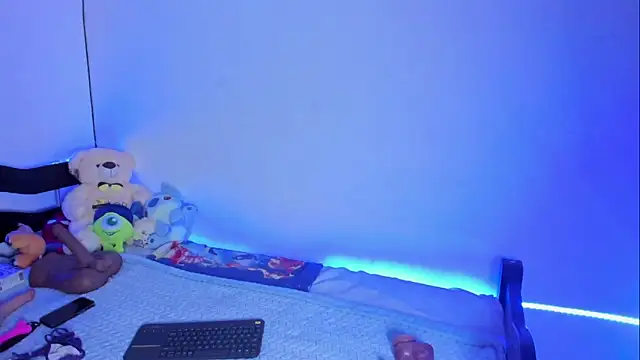 Ellope  online show from 09.24.25