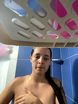 Mia jhoonson online show from 10.28.25